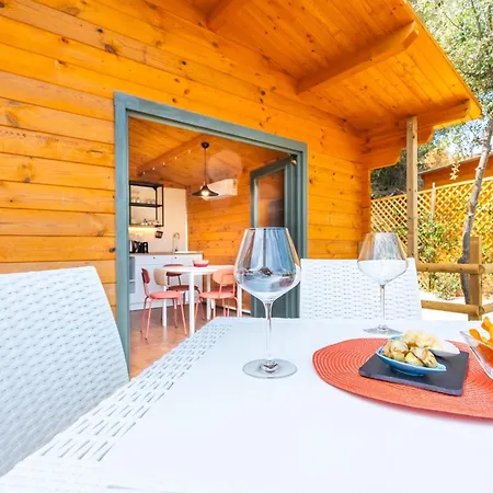 Διαμέρισμα Oaknest Naturelodge - Sirintina
